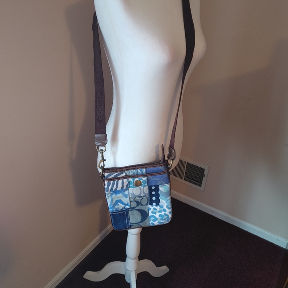 Coach - Picture 4 of 4